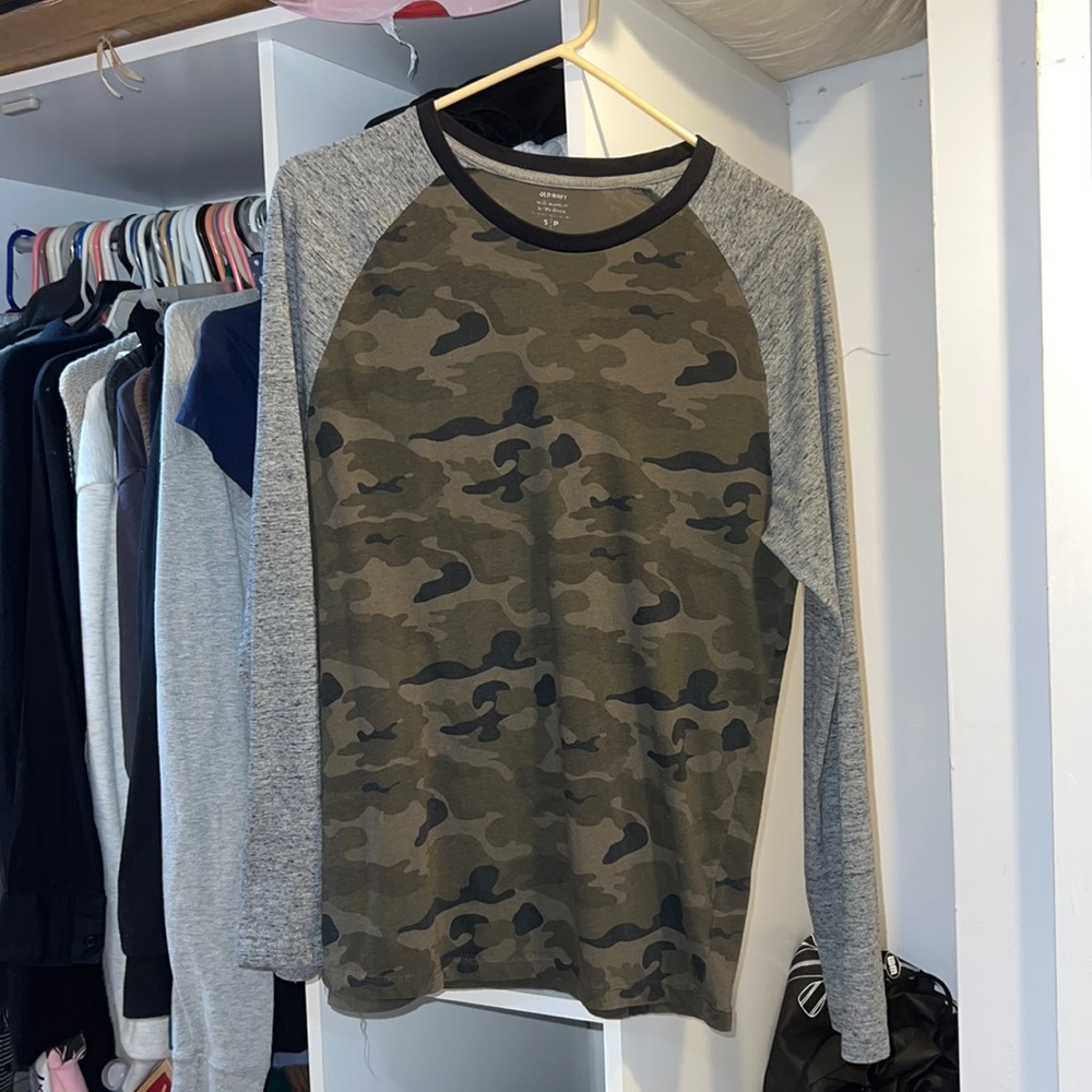 OLD NAVY LONG SLEEVE